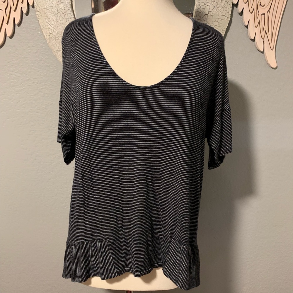 Ellen Tracy Soft Oversized Hi-Low Ruffle hem top